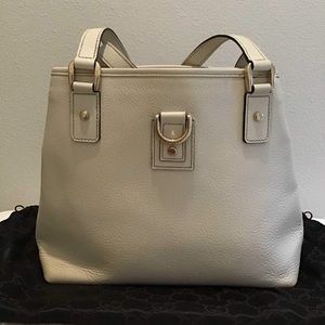 Authentic Gucci Abbey D Ring Shoulder Bay Ivory